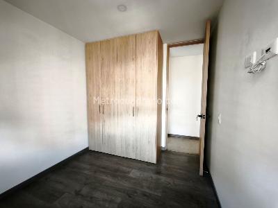 Apartamento de 3 alcobas en venta en Los Colores, Medellín, 95 m² · foto 13 de 19