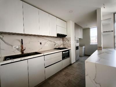 Apartamento de 3 alcobas en venta en Los Colores, Medellín, 95 m² · foto 6 de 19