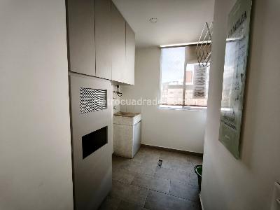 Apartamento de 3 alcobas en venta en Los Colores, Medellín, 95 m² · foto 8 de 19