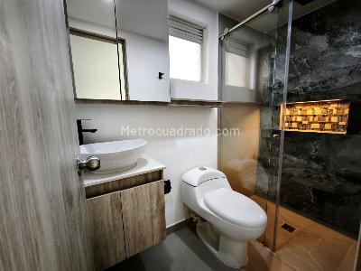 Apartamento de 2 alcobas en venta en El Poblado Loma Del Indio, Medellín, 58 m² · foto 14 de 15