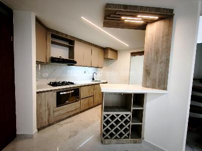 Apartamento de 2 alcobas en venta en El Poblado Loma Del Indio, Medellín, 58 m² · foto 5 de 15
