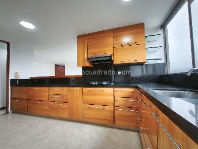 Apartamento de 4 alcobas en venta en Sector Ceylan, Medellín, 137 m² · foto 8 de 20
