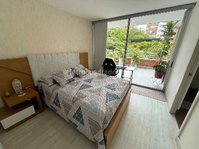 Apartamento de 4 alcobas en venta en El Poblado Castropol, Medellín, 250 m² · foto 13 de 19