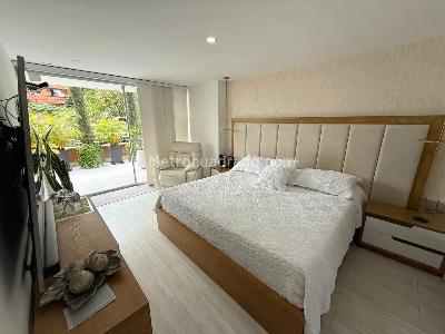 Apartamento de 4 alcobas en venta en El Poblado Castropol, Medellín, 250 m² · foto 17 de 19