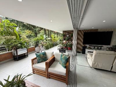 Apartamento de 4 alcobas en venta en El Poblado Castropol, Medellín, 250 m² · foto 4 de 19