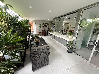 Apartamento de 4 alcobas en venta en El Poblado Castropol, Medellín, 250 m² · foto 5 de 19