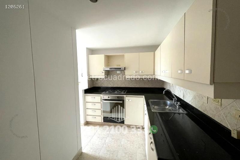 Piso – Medellín, Los Naranjos, El Poblado - Más