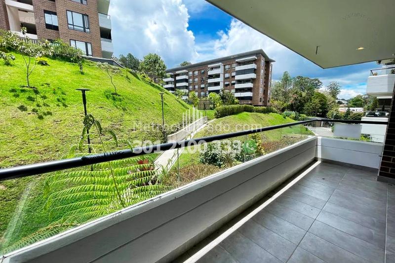 Luxury 2BR Apartment for Rent in El Retiro - 3