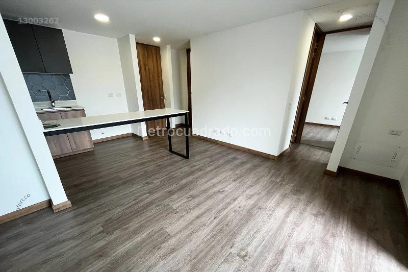 Piso – Envigado, barrio los naranjos, Valle de Aburrá - Vista 2