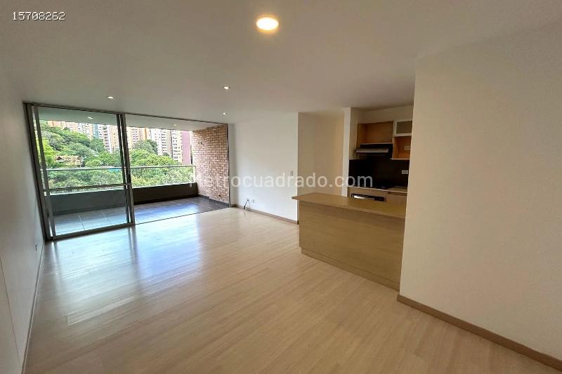 Apartamento de 3 habitaciones en Loma del Esmeraldal