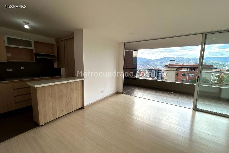 Apartamento Exclusivo de 2 Hab. en Loma del Esmeraldal