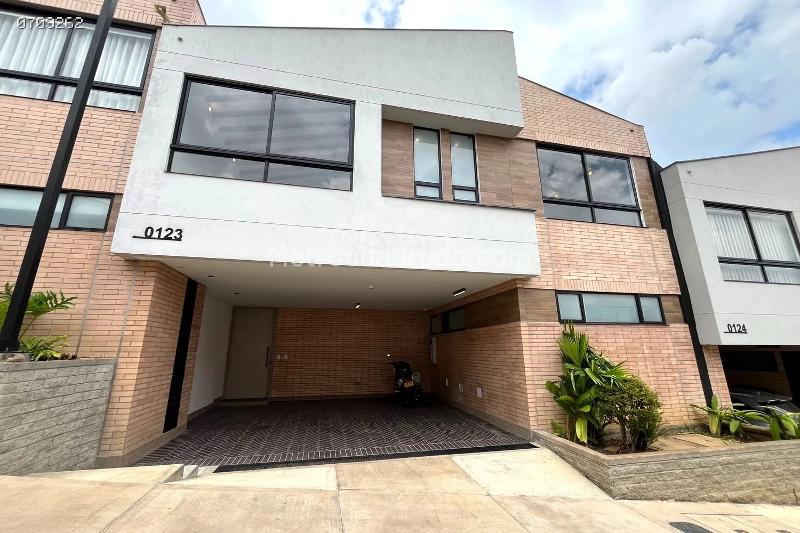 Casa – Envigado - Vista 2