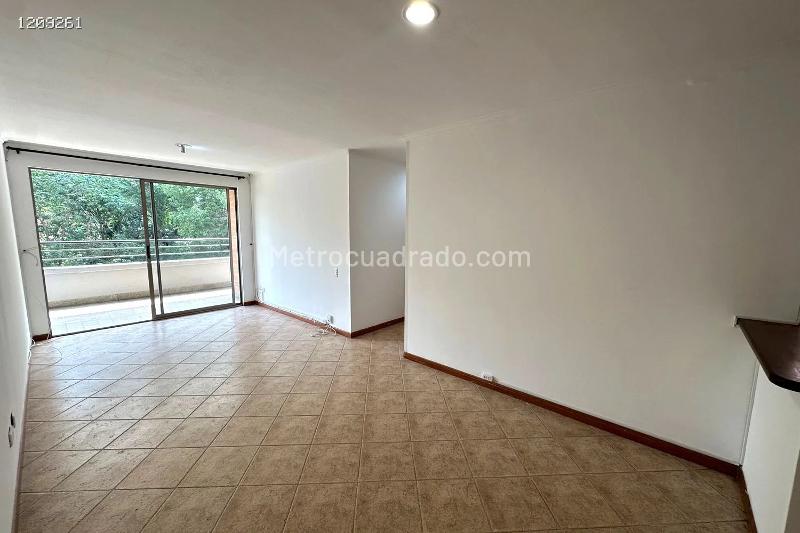 2BR Apartment in Vizcaya | 2 Baths, 75 m²