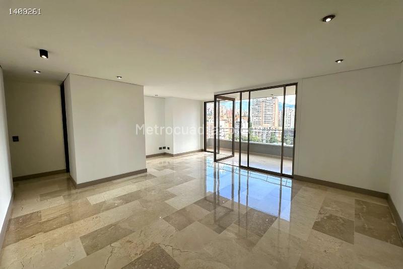 Luxury 3BR Apartment in Los Parra