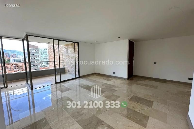 Luxury 3BR Apartment in Los Parra - 3
