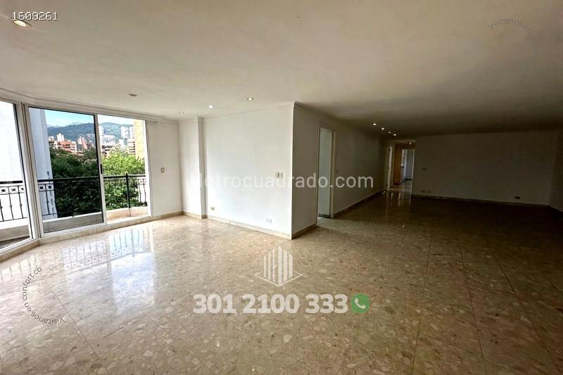 Exclusive 3BR Apartment in Los Parra