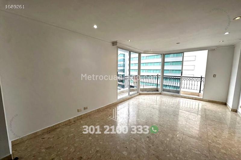 Exclusive 3BR Apartment in Los Parra - 2