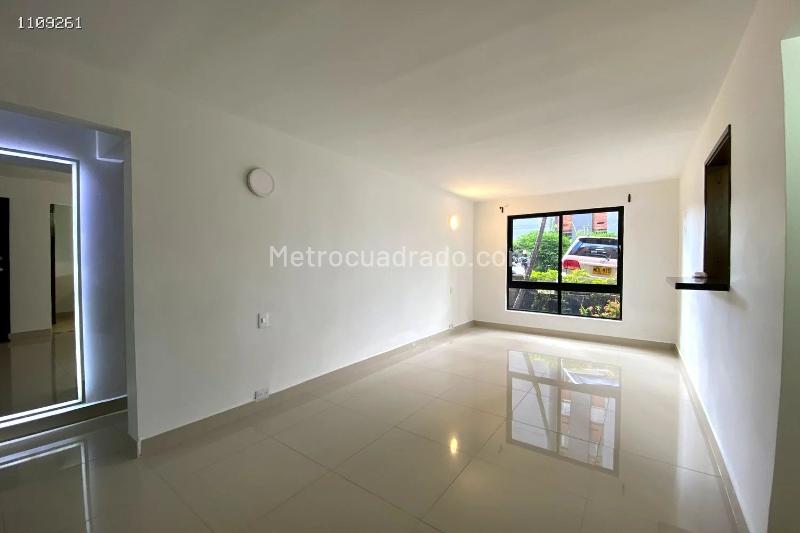 3BR Apartment in El Tesoro