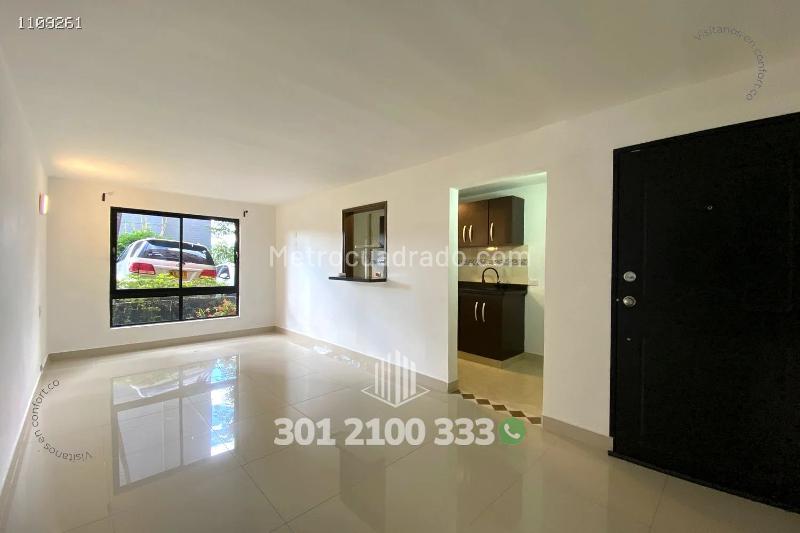 3BR Apartment in El Tesoro - 4