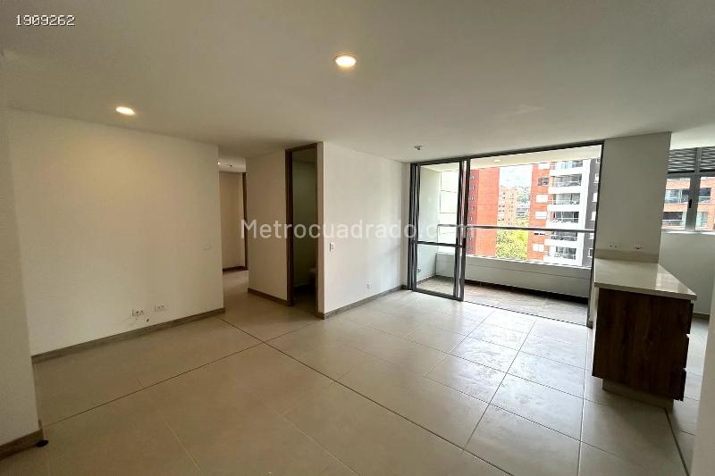 Apartamento exclusivo de 3 habitaciones en Esmeraldal