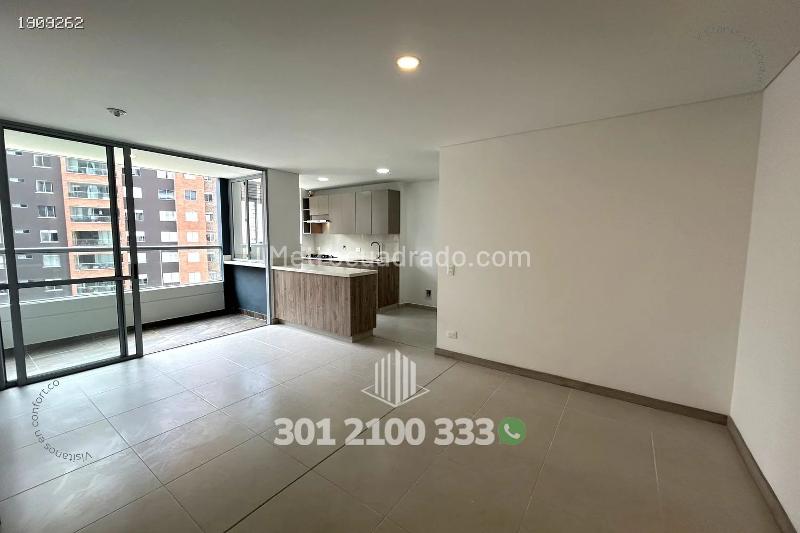 Exclusive 3BR Apartment in Esmeraldal - 2