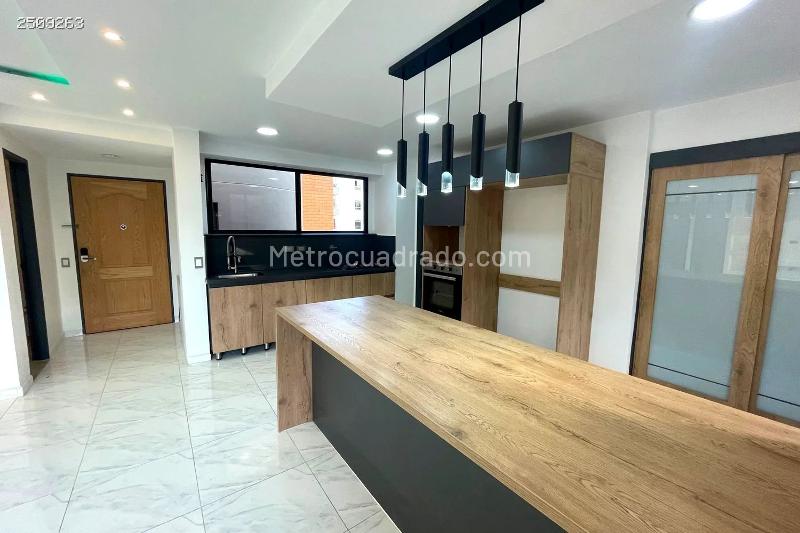 Spacious 4BR Apartment in Conquistadores - 4