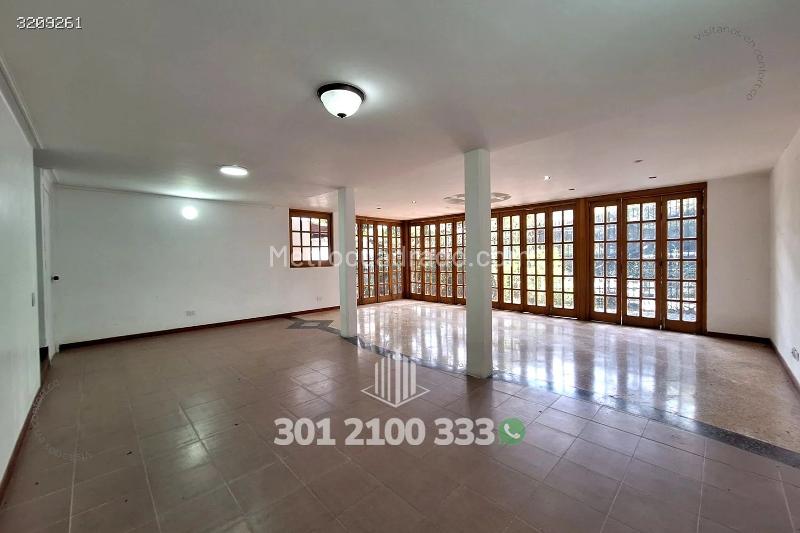 Casa – Medellín, El Castillo, El Poblado - Más