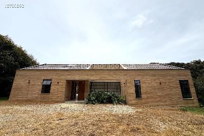 Casa en Arriendo, Vereda Perico, Medellín