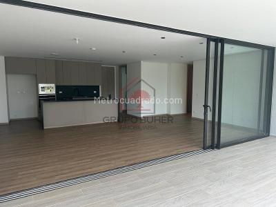 Apartamento de 3 alcobas en venta en Vereda Sajonia, Rionegro, 212 m² · foto 2 de 20