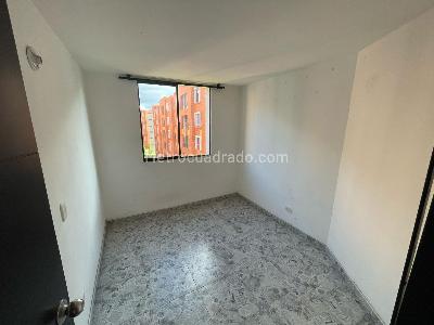 Apartamento de 3 alcobas en venta en Maiporé, Soacha, 48 m² · foto 2 de 9