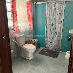 Casa de 5 alcobas en venta en Ingles, Bogotá, 310 m² · foto 9 de 10