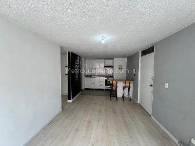 Apartaestudio en venta en Normandia, Bogotá, 43 m² · foto 3 de 17
