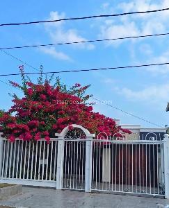 Casa de 3 alcobas en venta en Paraiso, Barranquilla, 246 m² · foto 2 de 17