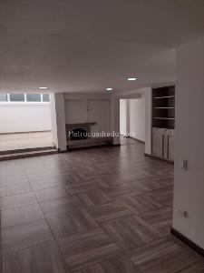 Apartamento de 3 alcobas en venta en Santa Paula Central, Bogotá, 129 m² · foto 2 de 20