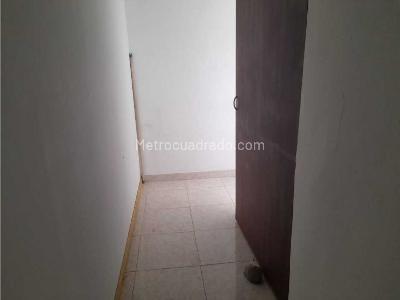 Casa de 4 alcobas en arriendo en La Floresta, Medellín, 114 m² · foto 3 de 15