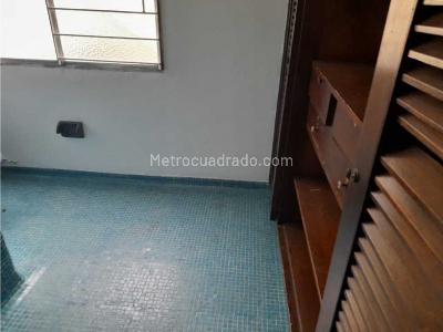 Casa de 4 alcobas en arriendo en La Floresta, Medellín, 114 m² · foto 4 de 15