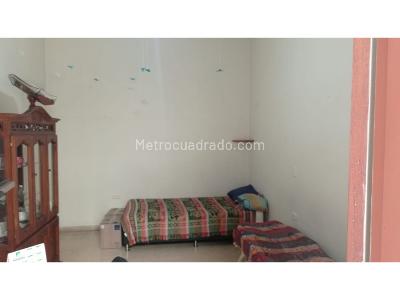 Casa de 5 alcobas en venta en Boston, Medellín, 270 m² · foto 13 de 20