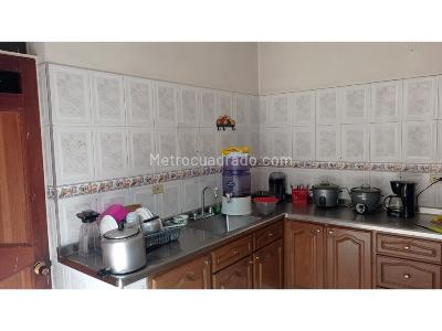 Casa de 5 alcobas en venta en Boston, Medellín, 270 m² · foto 17 de 20