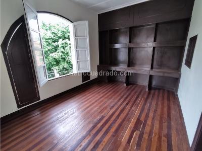 Casa de 5 alcobas en venta en Centro, Medellín, 624 m² · foto 4 de 20