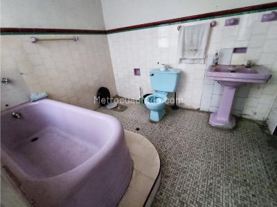 Casa de 5 alcobas en venta en Centro, Medellín, 624 m² · foto 9 de 20