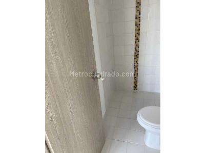 Apartamento de 2 alcobas en venta en El Mirador, Bello, 54 m² · foto 5 de 10