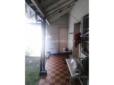 Casa de 5 alcobas en venta en Robledo, Medellín, 399 m² · foto 6 de 8