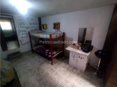 Casa de 5 alcobas en venta en La Milagrosa, Medellín, 124 m² · foto 10 de 20