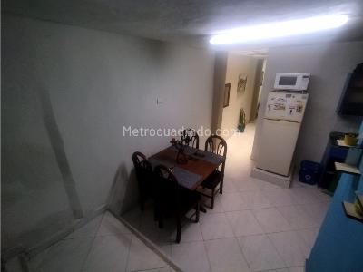 Casa de 5 alcobas en venta en La Milagrosa, Medellín, 124 m² · foto 15 de 20