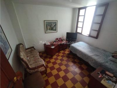 Casa de 4 alcobas en venta en Buenos Aires, Medellín, 243 m² · foto 16 de 20