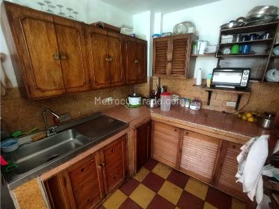 Casa de 4 alcobas en venta en Buenos Aires, Medellín, 243 m² · foto 18 de 20