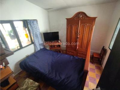 Casa de 4 alcobas en venta en Buenos Aires, Medellín, 243 m² · foto 19 de 20