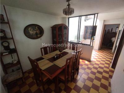 Casa de 4 alcobas en venta en Buenos Aires, Medellín, 243 m² · foto 7 de 20
