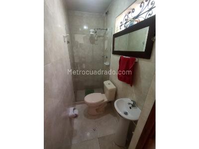 Casa de 4 alcobas en venta en Buenos Aires, Medellín, 243 m² · foto 9 de 20