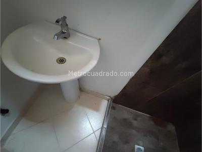 Apartamento de 2 alcobas en venta en Las Palmas, Medellín, 63 m² · foto 10 de 13